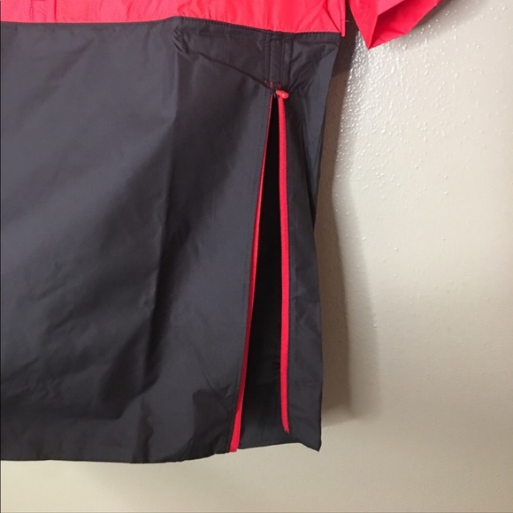 Nike red & black lightweight pullover shirt jacket
2/$35 - Picture 6 of 8